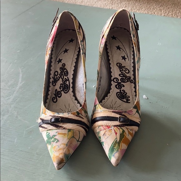✨Pre Loved Awesome Cute heels - Picture 1 of 6